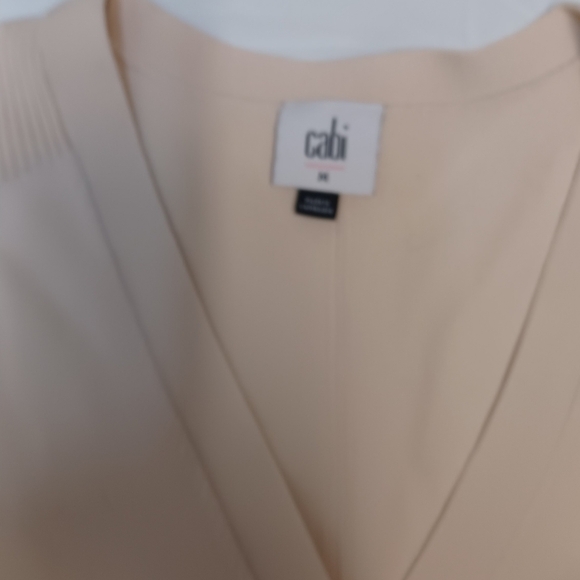 Women Cabi Campus Cream V-Neck Short Sleeve Top - Picture 5 of 13